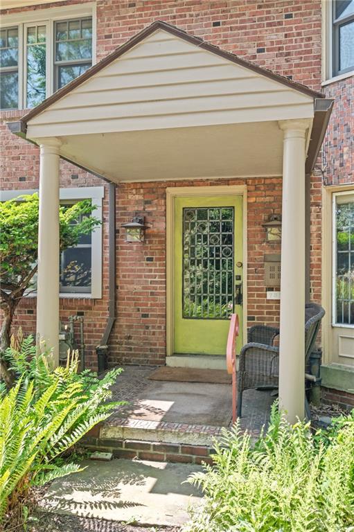 7520 Graymore Road Pittsburgh, PA 15221 - Photo 6 of 32 Gallery Image 6