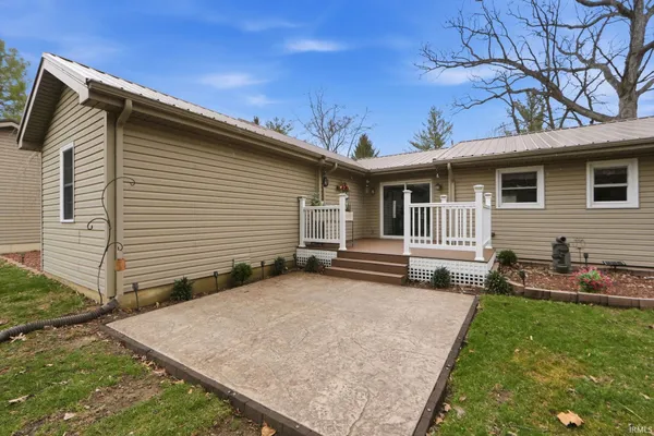 $380,000 | 2446 East 350 North, Bluffton, IN 46714