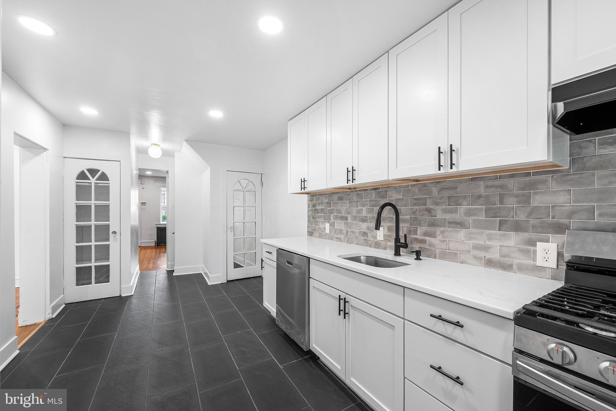 6630 Boyer Street Philadelphia, PA 19119 - Photo 15 of 31