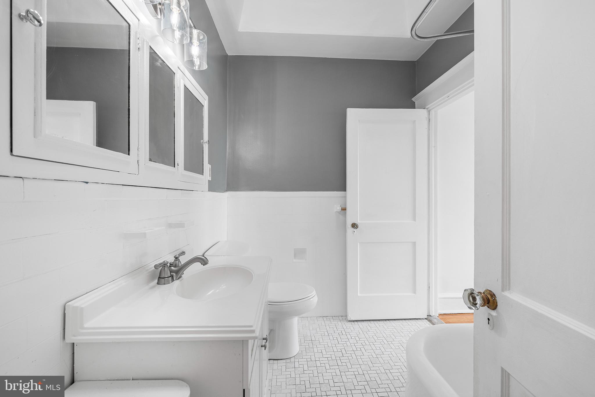 6630 Boyer Street Philadelphia, PA 19119 - Photo 28 of 31