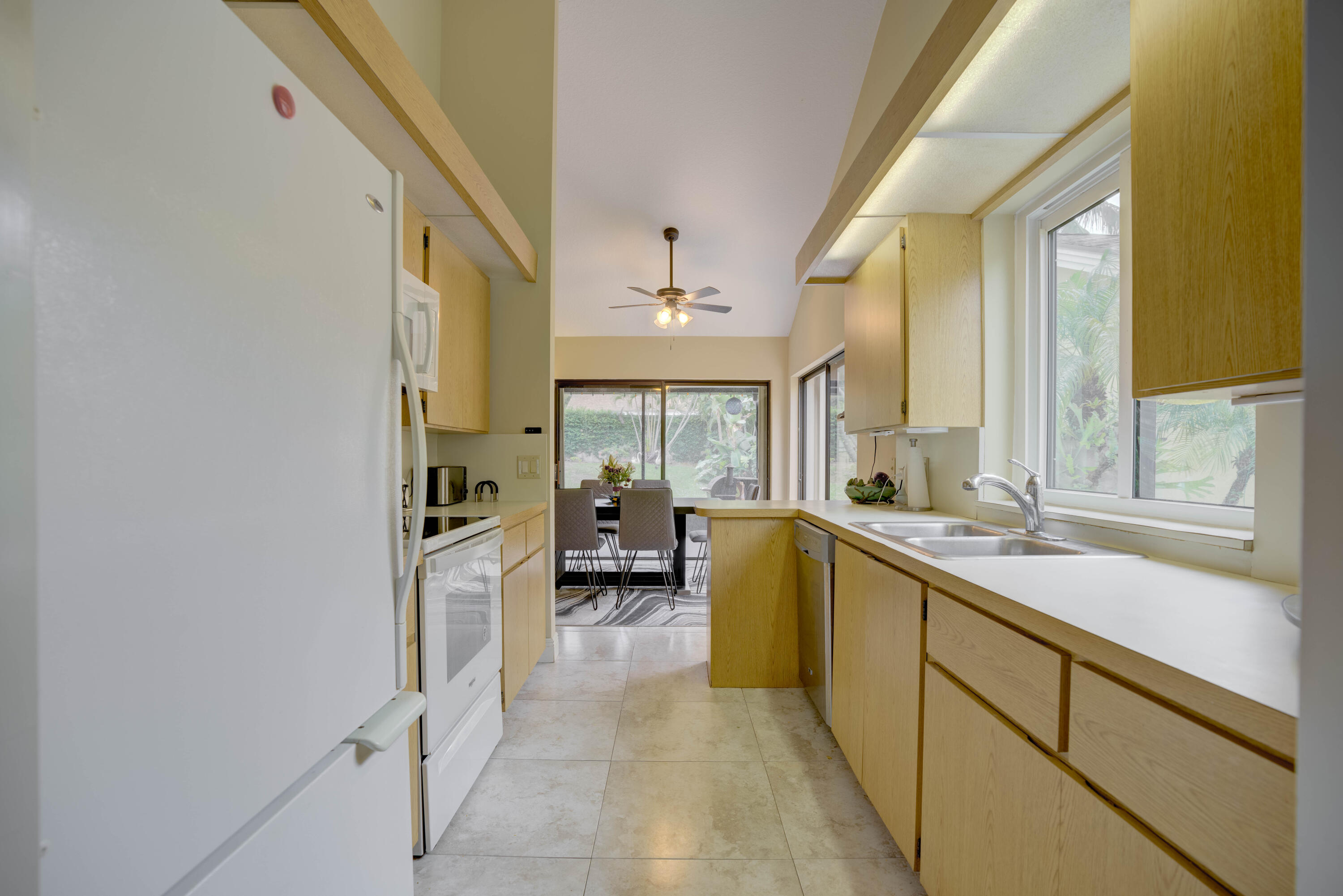 143 Cape Pointe Circle Jupiter, FL 33477 - Photo 11 of 41 36__mlp7563_4_5_6_7