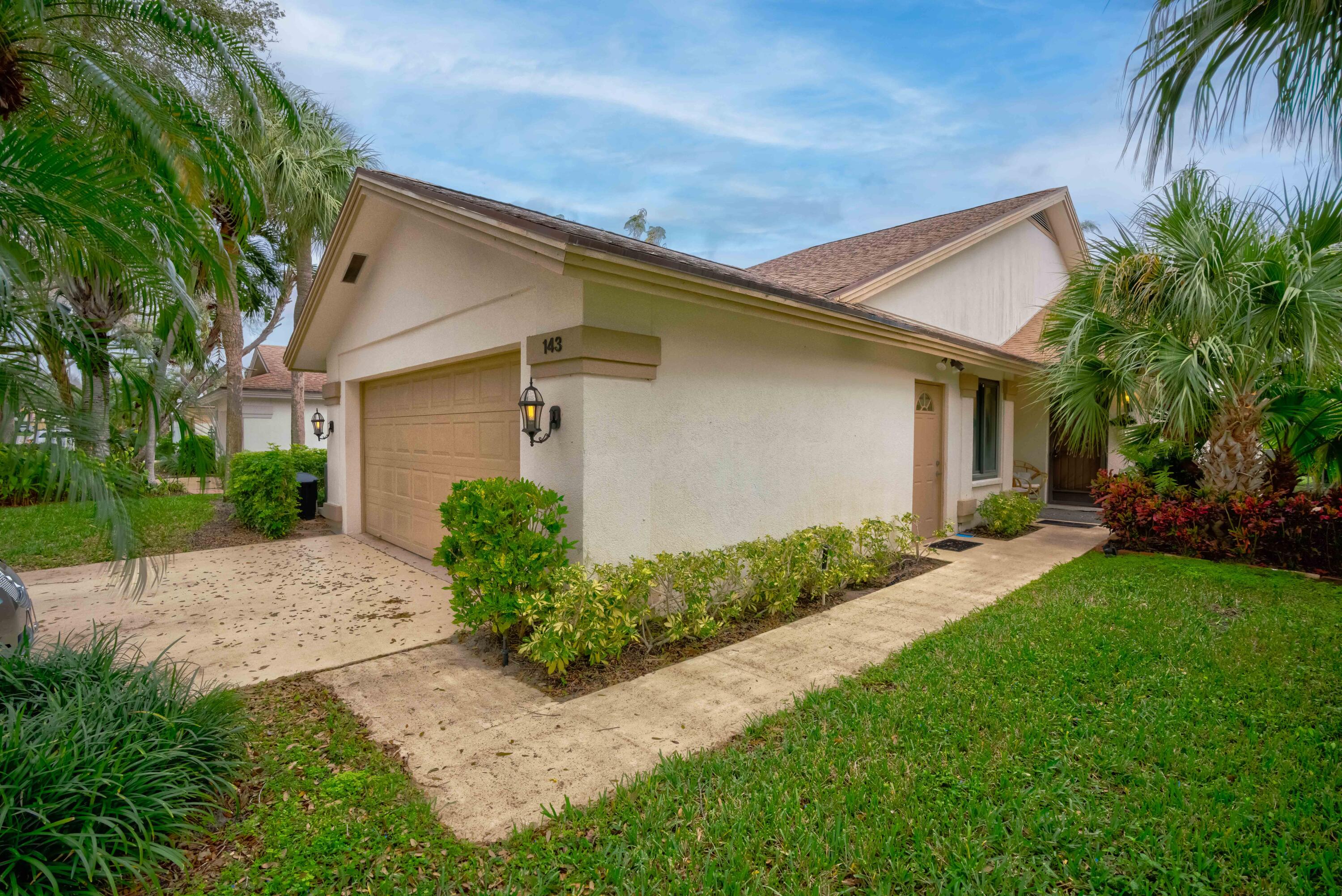 143 Cape Pointe Circle Jupiter, FL 33477 - Photo 4 of 41 19__mlp7653_4_5_6_7-edit