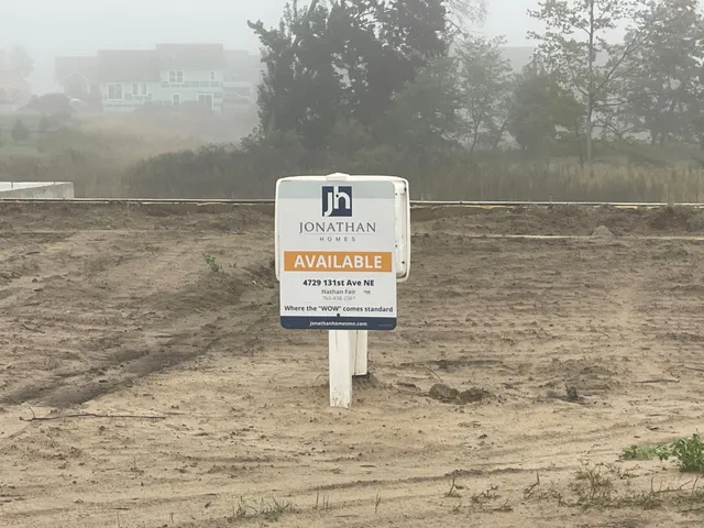 $905,000 | 4729 131st Avenue Northeast, Blaine, MN 55449