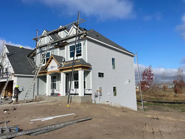 $905,000 | 4729 131st Avenue Northeast, Blaine, MN 55449