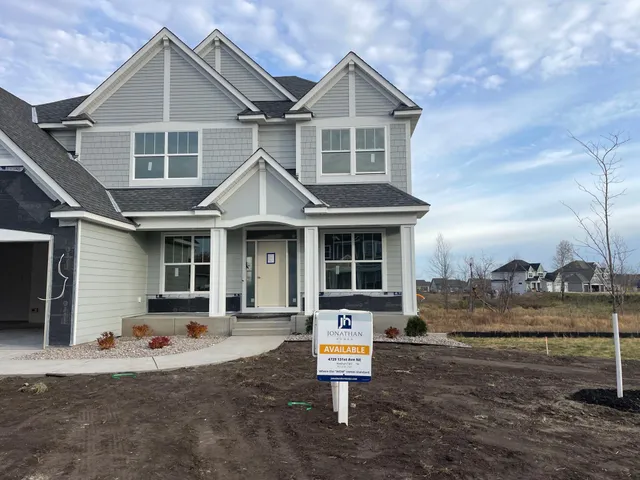 $905,000 | 4729 131st Avenue Northeast, Blaine, MN 55449