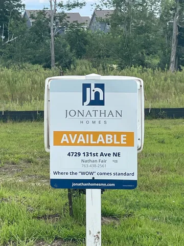 $905,000 | 4729 131st Avenue Northeast, Blaine, MN 55449