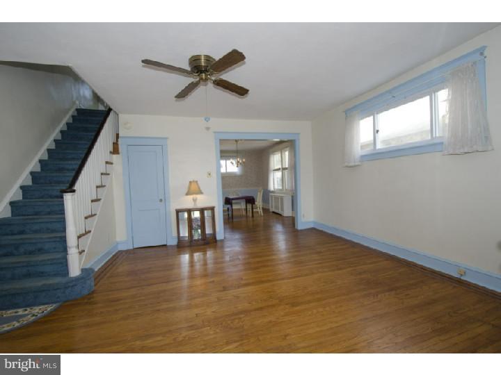 28 Waverly Road Havertown, PA 19083 - Photo 4 of 24 Living Room