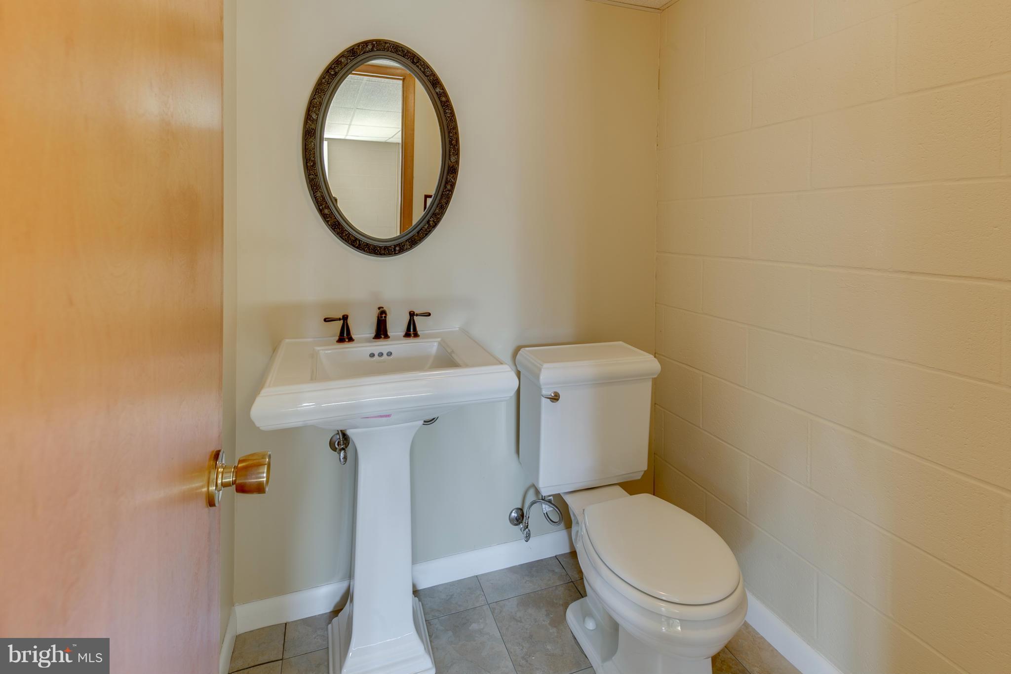 12994 Linden Church Road Clarksville, MD 21029 - Photo 23 of 27 Bath