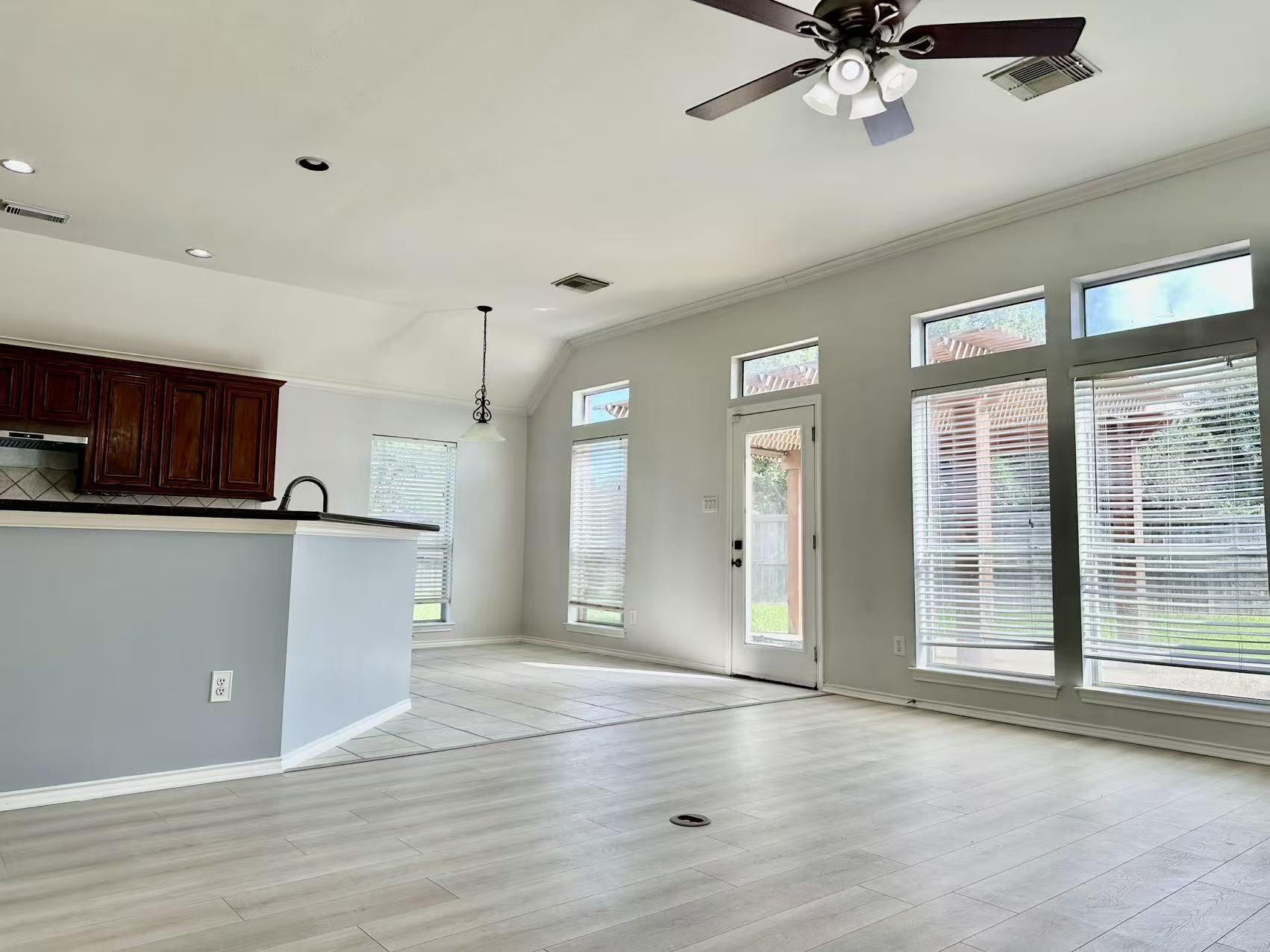 3131 Valley Court Manvel, TX 77578 - Photo 9 of 29