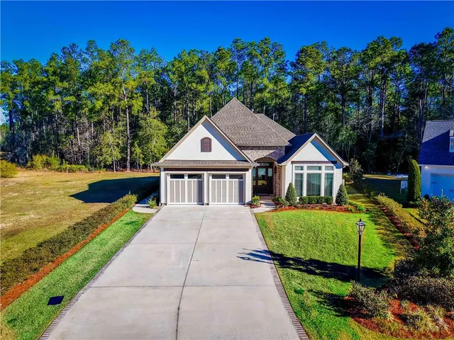 $590,000 | 20628 La Mesa Court, Mandeville, LA 70471