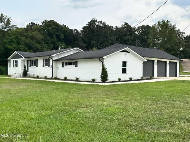 $287,000 | 15 Sunset Acres Road, Holly Springs, MS 38635