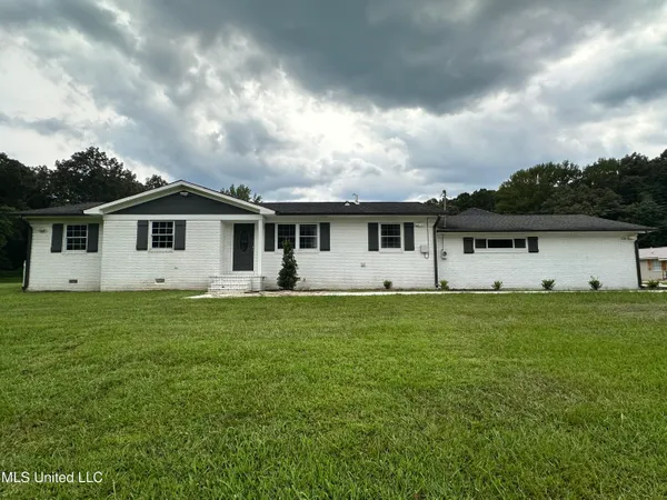 $303,000 | 15 Sunset Acres Road, Holly Springs, MS 38635