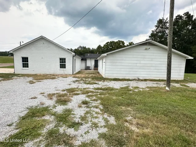 $287,000 | 15 Sunset Acres Road, Holly Springs, MS 38635