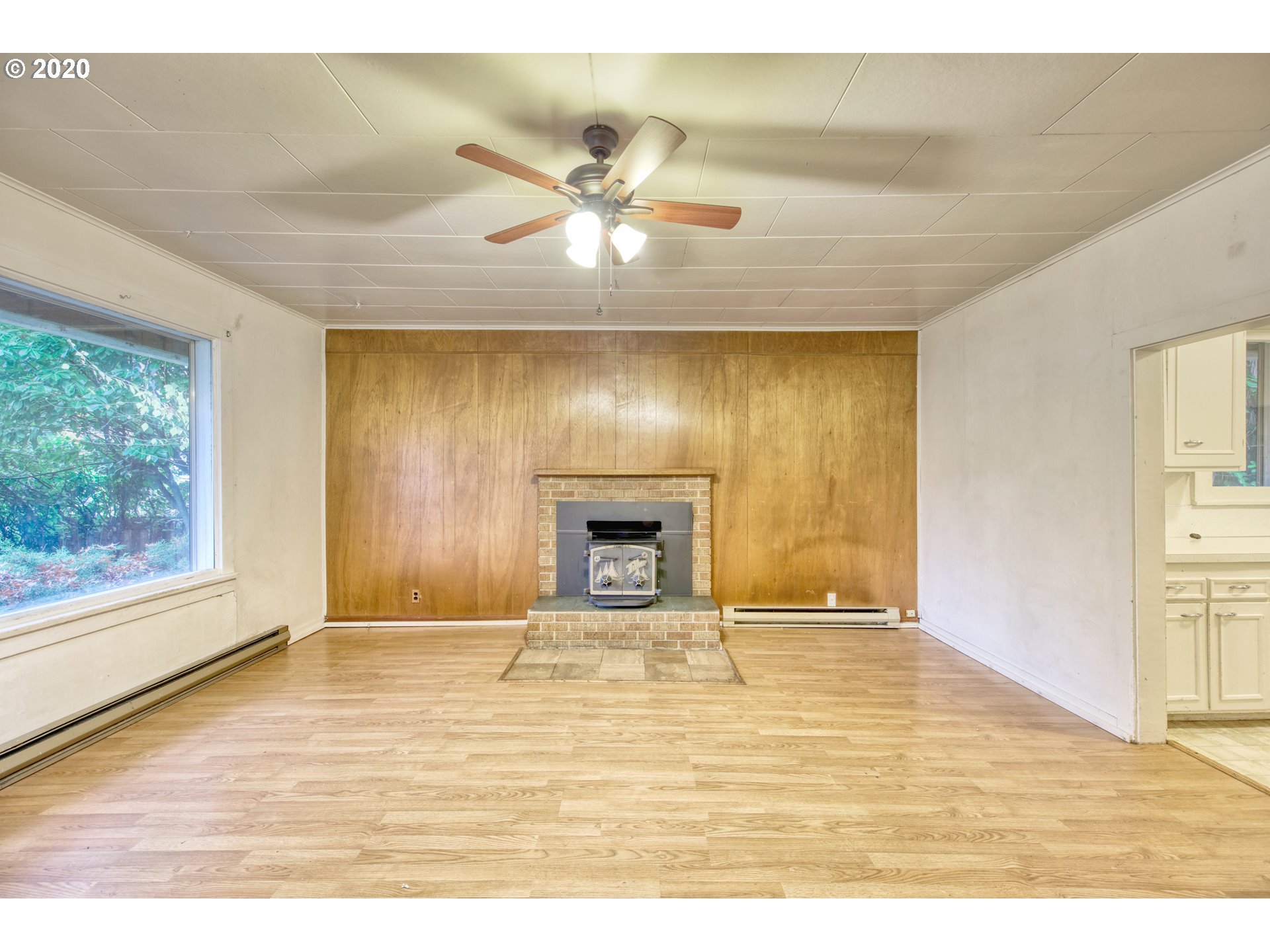 1147 7th Street Springfield, OR 97477 - Photo 5 of 32