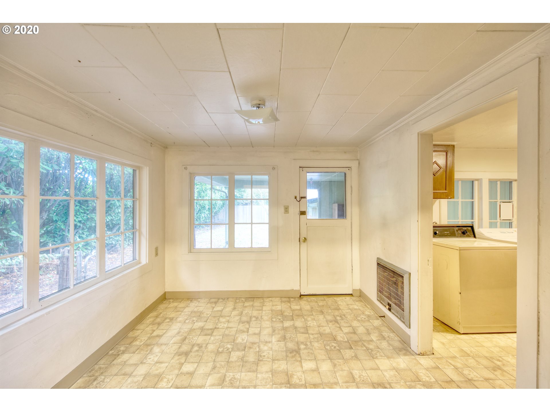 1147 7th Street Springfield, OR 97477 - Photo 10 of 32