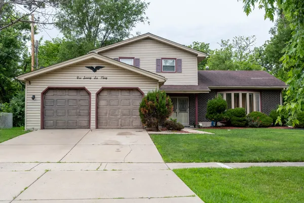 $239,900 | 17630 Mulberry Street, Country Club Hills, IL 60478