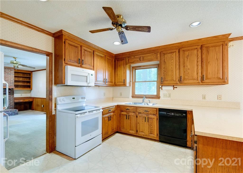 2718 James Hamilton Road Monroe, NC 28110 - Photo 16 of 43 Gallery Image 16