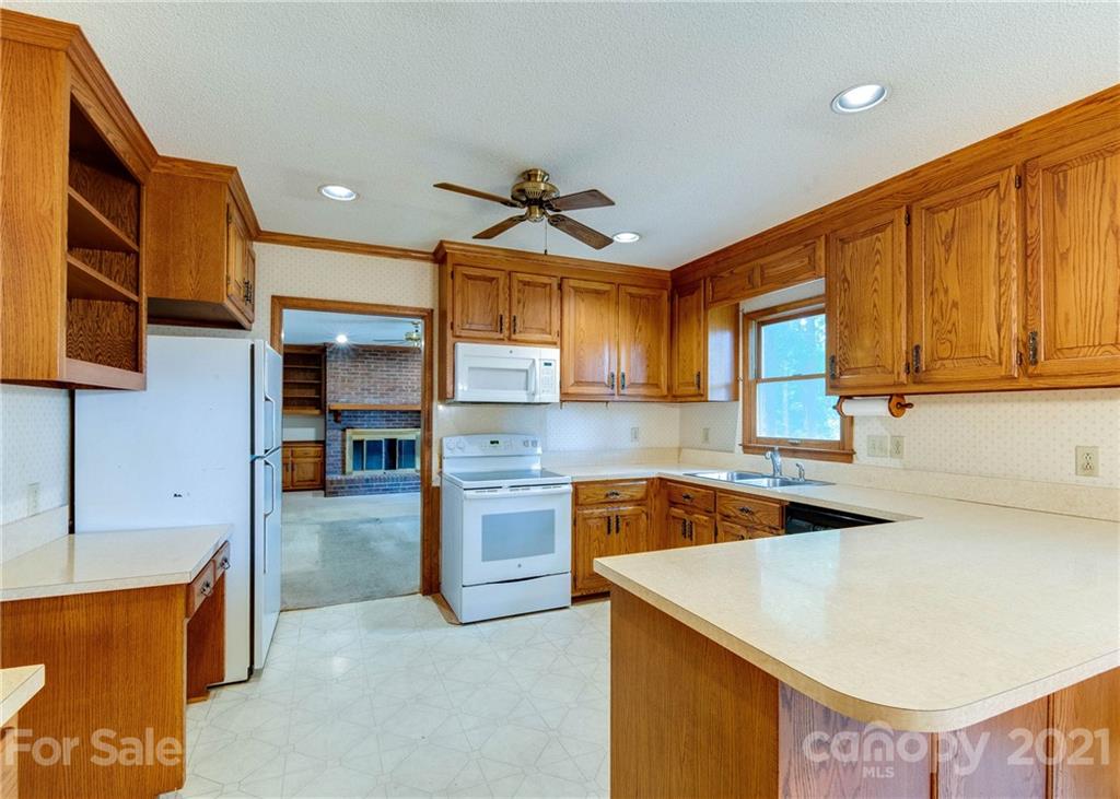 2718 James Hamilton Road Monroe, NC 28110 - Photo 17 of 43 Gallery Image 17