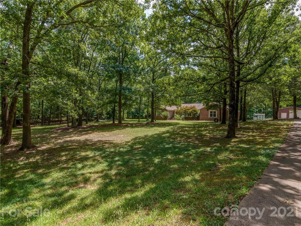 2718 James Hamilton Road Monroe, NC 28110 - Photo 4 of 43 Gallery Image 4