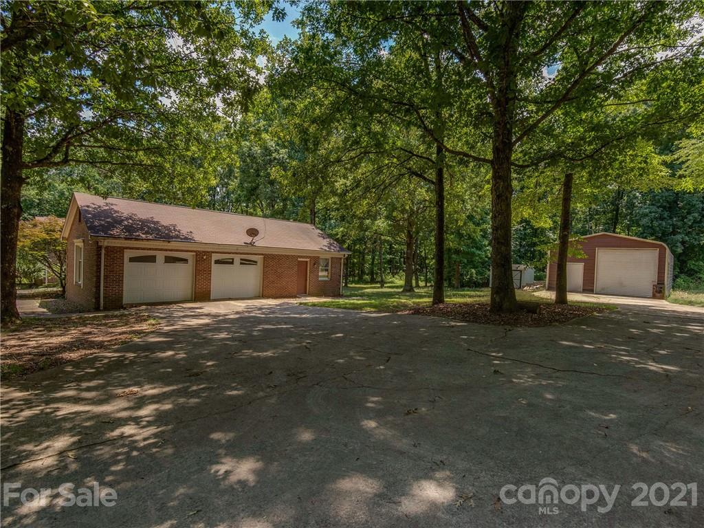 2718 James Hamilton Road Monroe, NC 28110 - Photo 7 of 43 Gallery Image 7