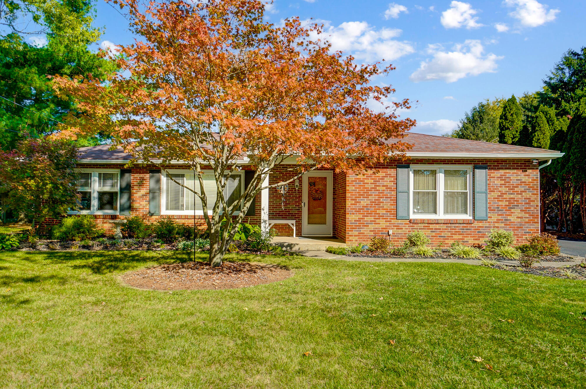 74 West Possum Road Springfield, OH 45506 - Photo 1 of 44