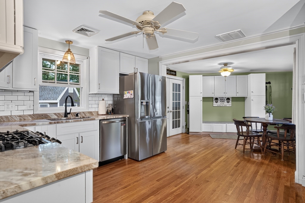 54 High Ridge Road Holden, MA 01520 - Photo 3 of 42