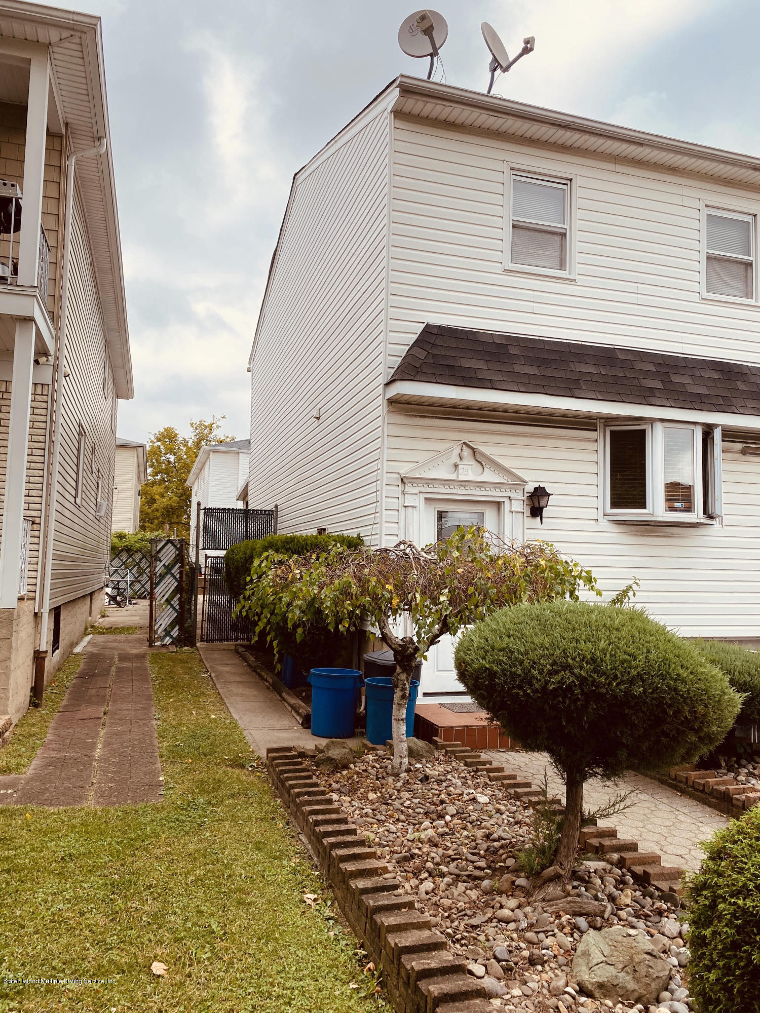 25 Birch Road Staten Island, NY 10303 - Photo 3 of 17 unnamed