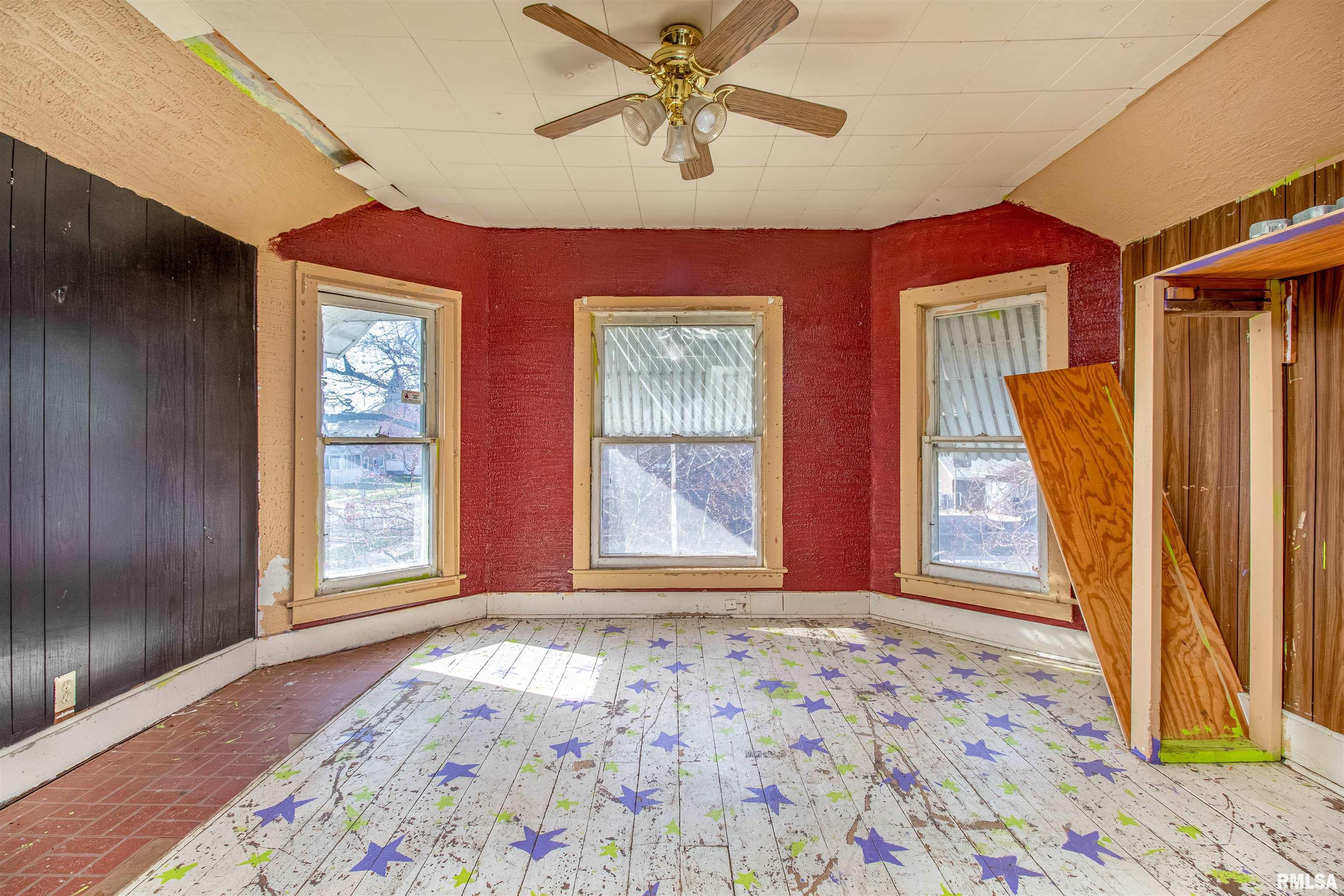 900 North 3rd Street Clinton, IA 52732 - Photo 15 of 18 Gallery Image 15