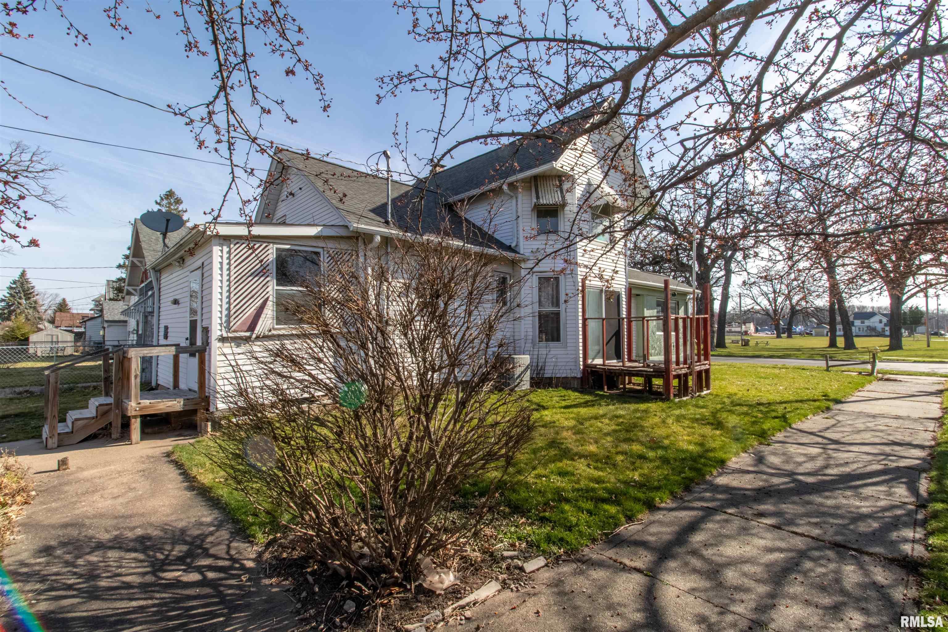 900 North 3rd Street Clinton, IA 52732 - Photo 3 of 18 Gallery Image 3