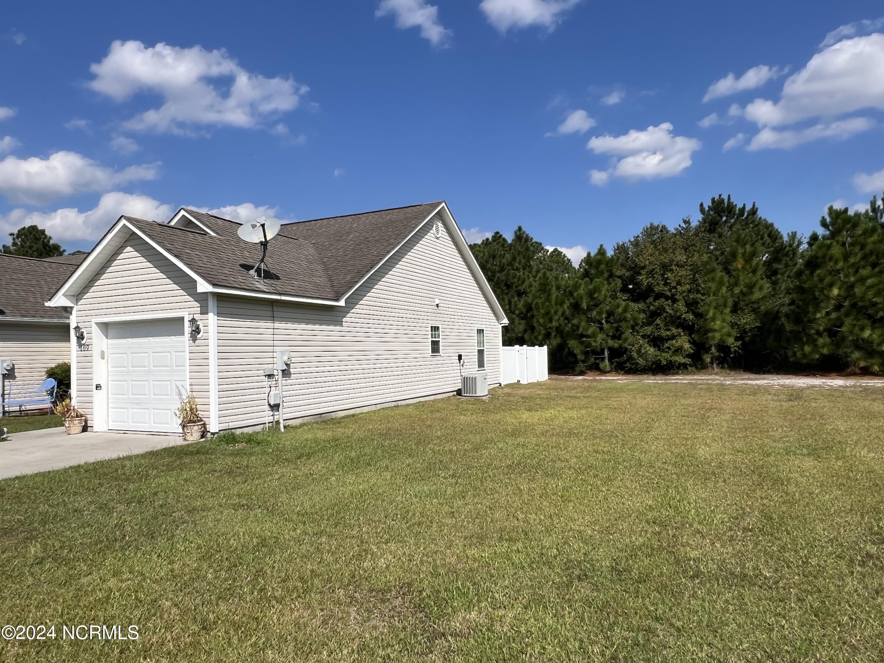 189 Pine Hollow Road Holly Ridge, NC 28445 - Photo 5 of 12 Photo Oct 14 2024, 2 02 40 PM