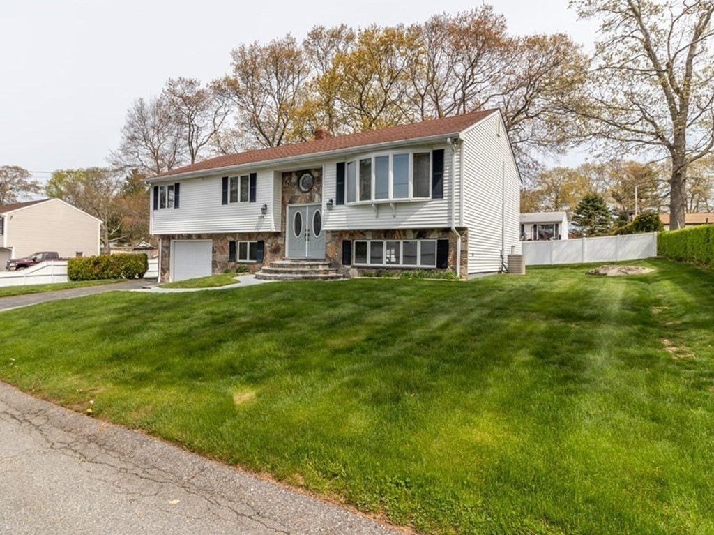 520 Norman Street Fall River, MA 02721 - Photo 3 of 40 Gallery Image 3