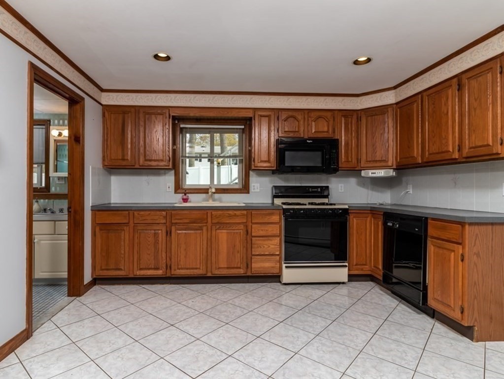 520 Norman Street Fall River, MA 02721 - Photo 32 of 40 Gallery Image 32
