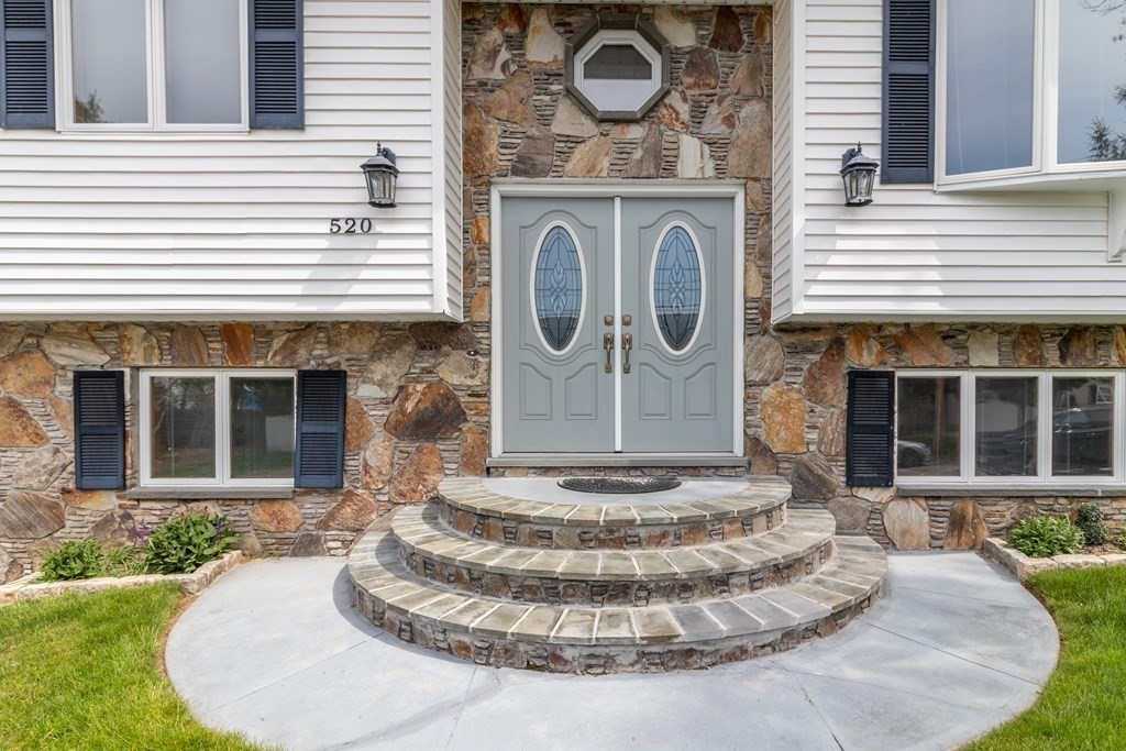 520 Norman Street Fall River, MA 02721 - Photo 4 of 40 Gallery Image 4