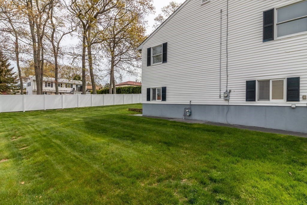 520 Norman Street Fall River, MA 02721 - Photo 9 of 40 Gallery Image 9