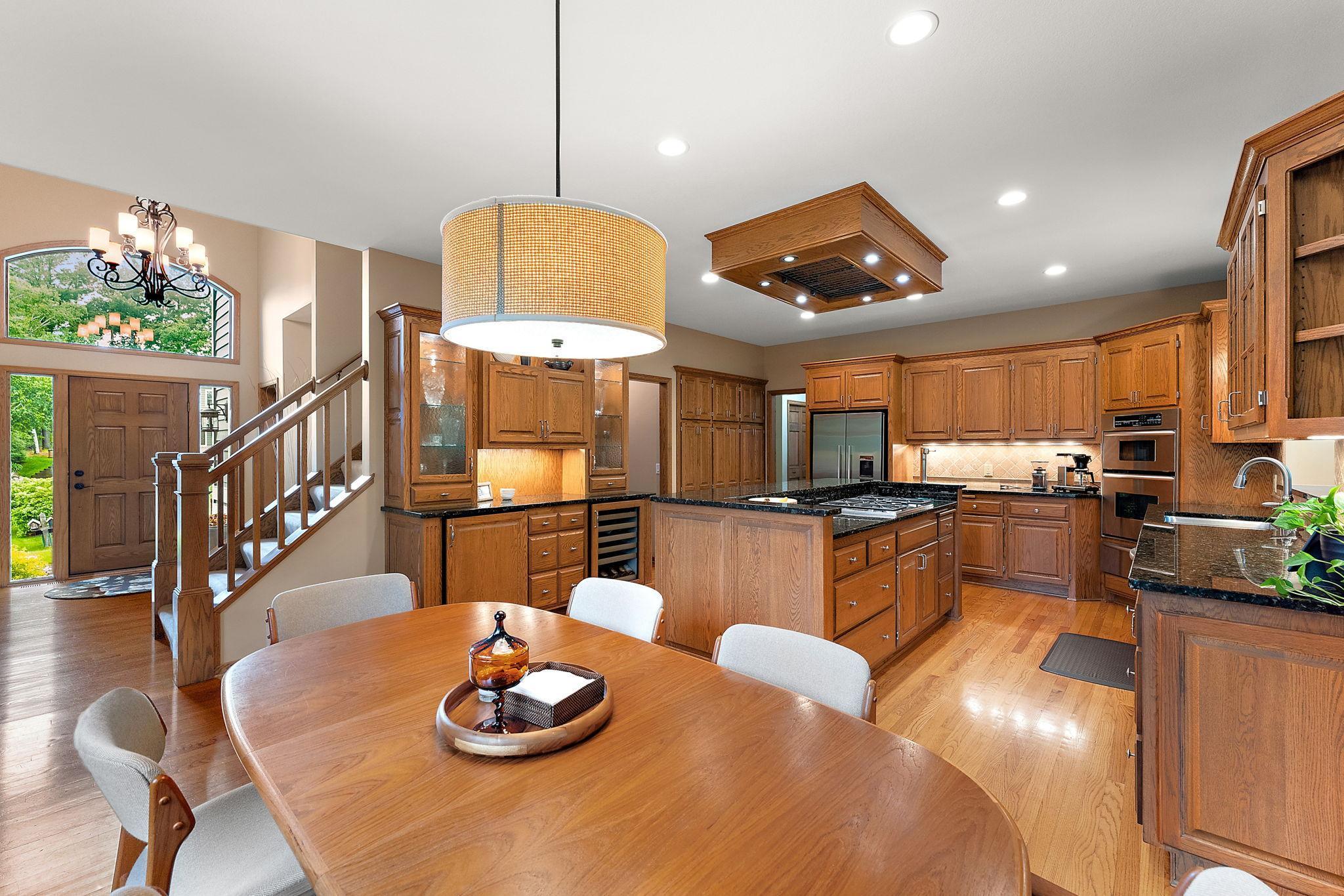 11582 Raspberry Hill Road Eden Prairie, MN 55344 - Photo 19 of 63 Gallery Image 19