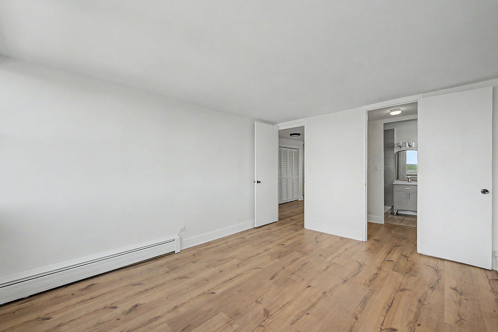 5740 North Sheridan Road, Unit 17C Chicago, IL 60660 - Photo 23 of 32