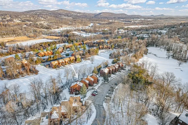 $215,000 | 3 Port Royal Drive, Unit 5, Vernon, NJ 07462