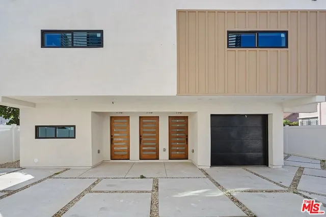 a view of a house entryway