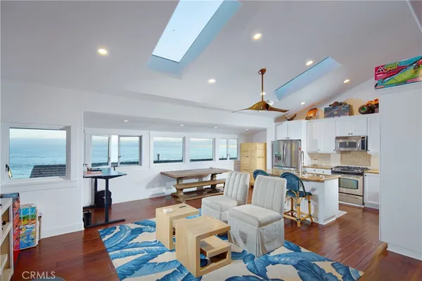 $8,000 | 2859 Wards Terrace, Laguna Beach, CA 92651