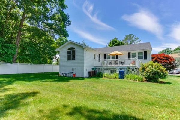 8 Makechnie Road Burlington, MA 01803 - Photo 29 of 30 Gallery Image 29