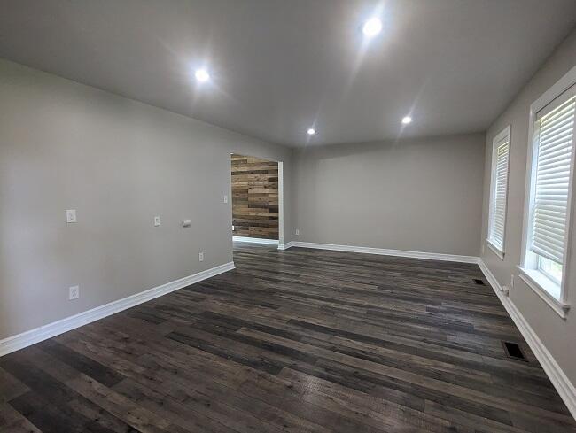 10546 Culver Road Brighton, MI 48114 - Photo 2 of 22 Livingroom