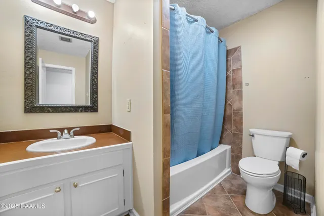 $75,000 | 201 High Meadows Boulevard, Unit 160, Lafayette, LA 70507