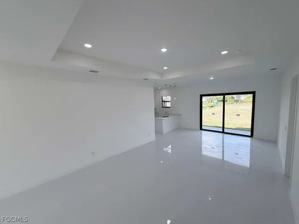 $2,250 | 477 Rayford Street, Lehigh Acres, FL 33974