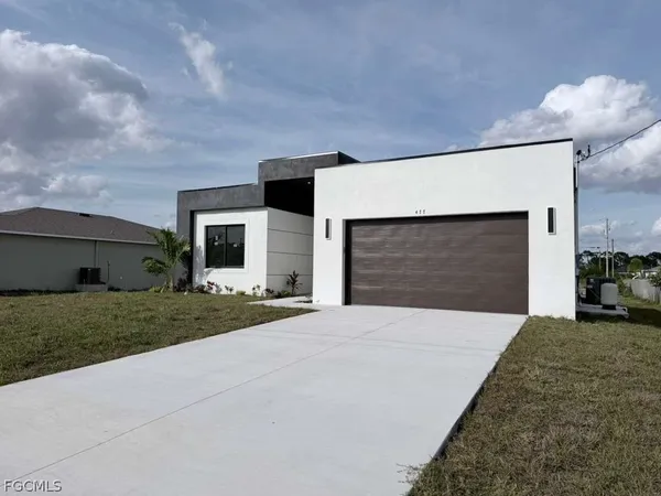 $2,250 | 477 Rayford Street, Lehigh Acres, FL 33974