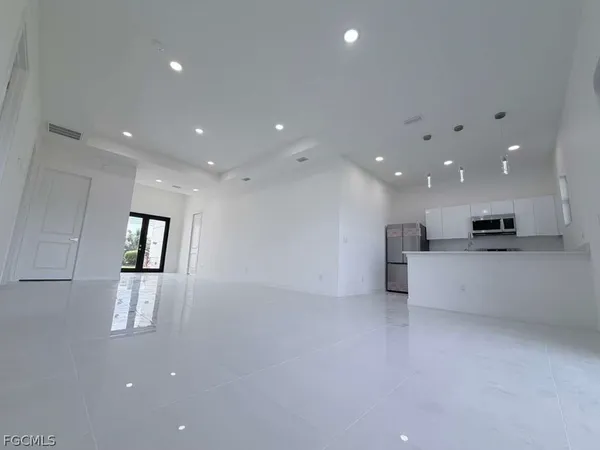 $2,250 | 477 Rayford Street, Lehigh Acres, FL 33974