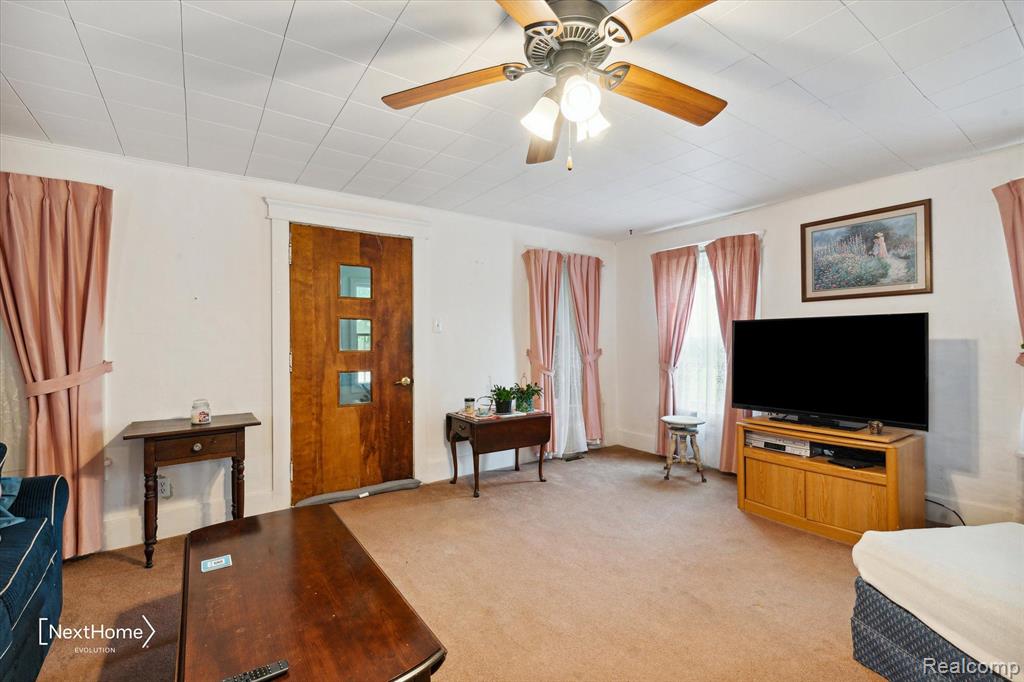 47105 Bemis Road Belleville, MI 48111 - Photo 6 of 50