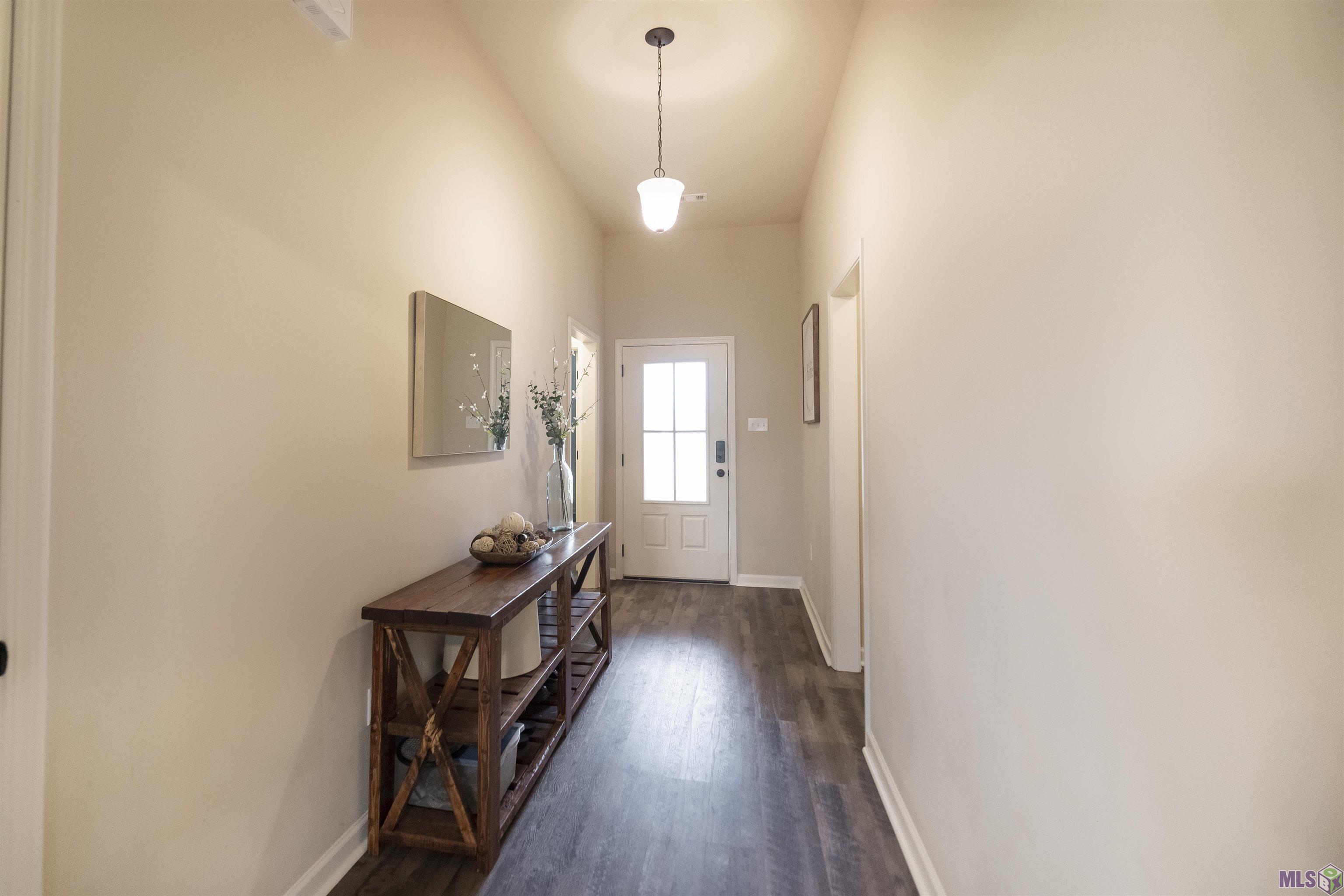 293 Adele Drive Houma, LA 70364 - Photo 2 of 19