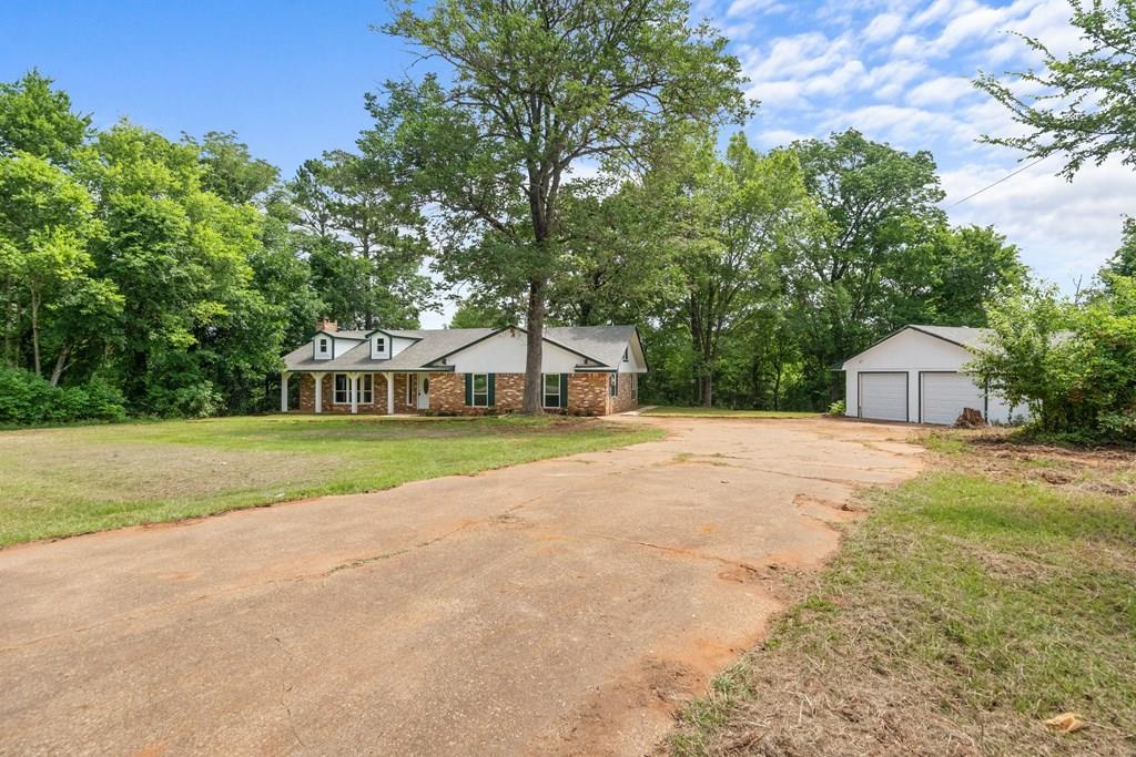 716 Range Road Palestine, TX 75801 - Photo 2 of 42