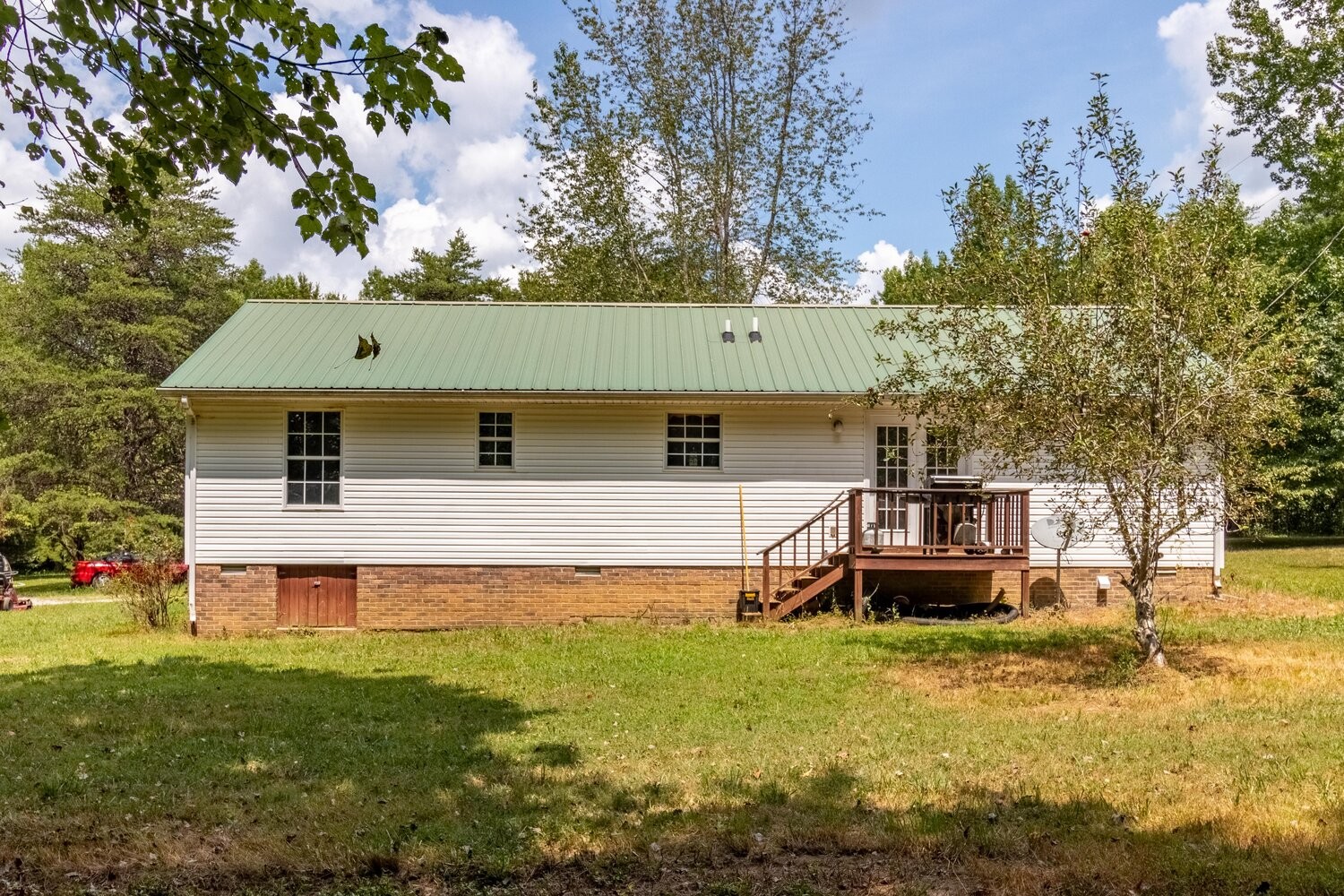 8240 Pinewood Road Nunnelly, TN 37137 - Photo 5 of 24