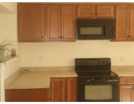 88 Gresham Street Springfield, MA 01119 - Photo 3 of 15